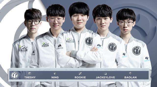 HLTV最新世界排名：NaVi领跑年终